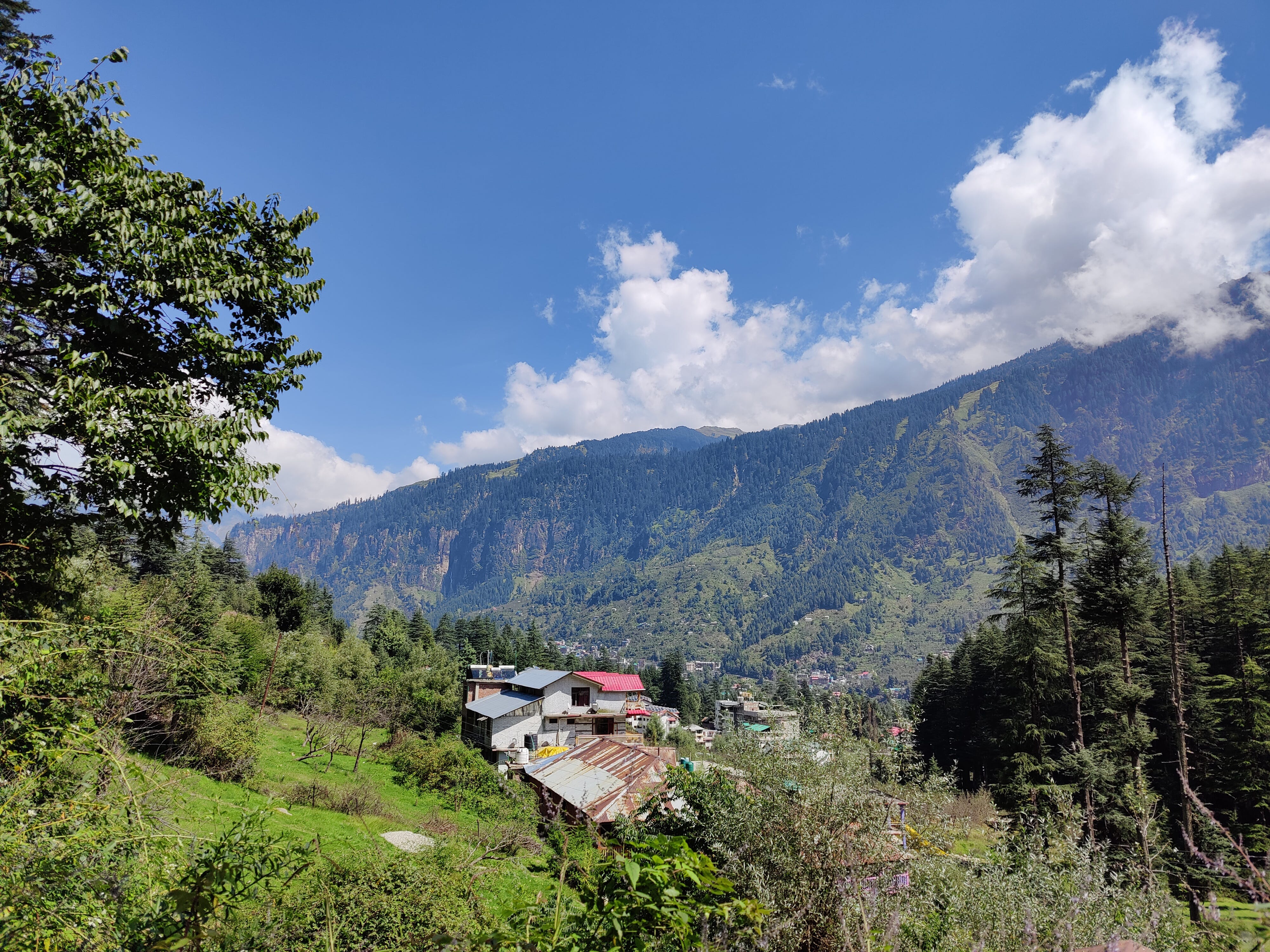 Old Manali view